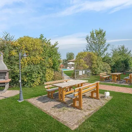 Rosa 3 Apartment Castello di Contignaco